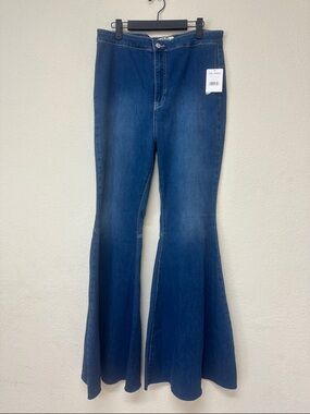 Free People Women’s NWT Jericho Dark Blue Flare Jeans size 32